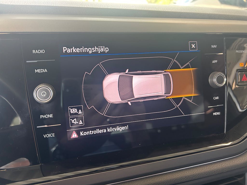 Vehicle Image 17