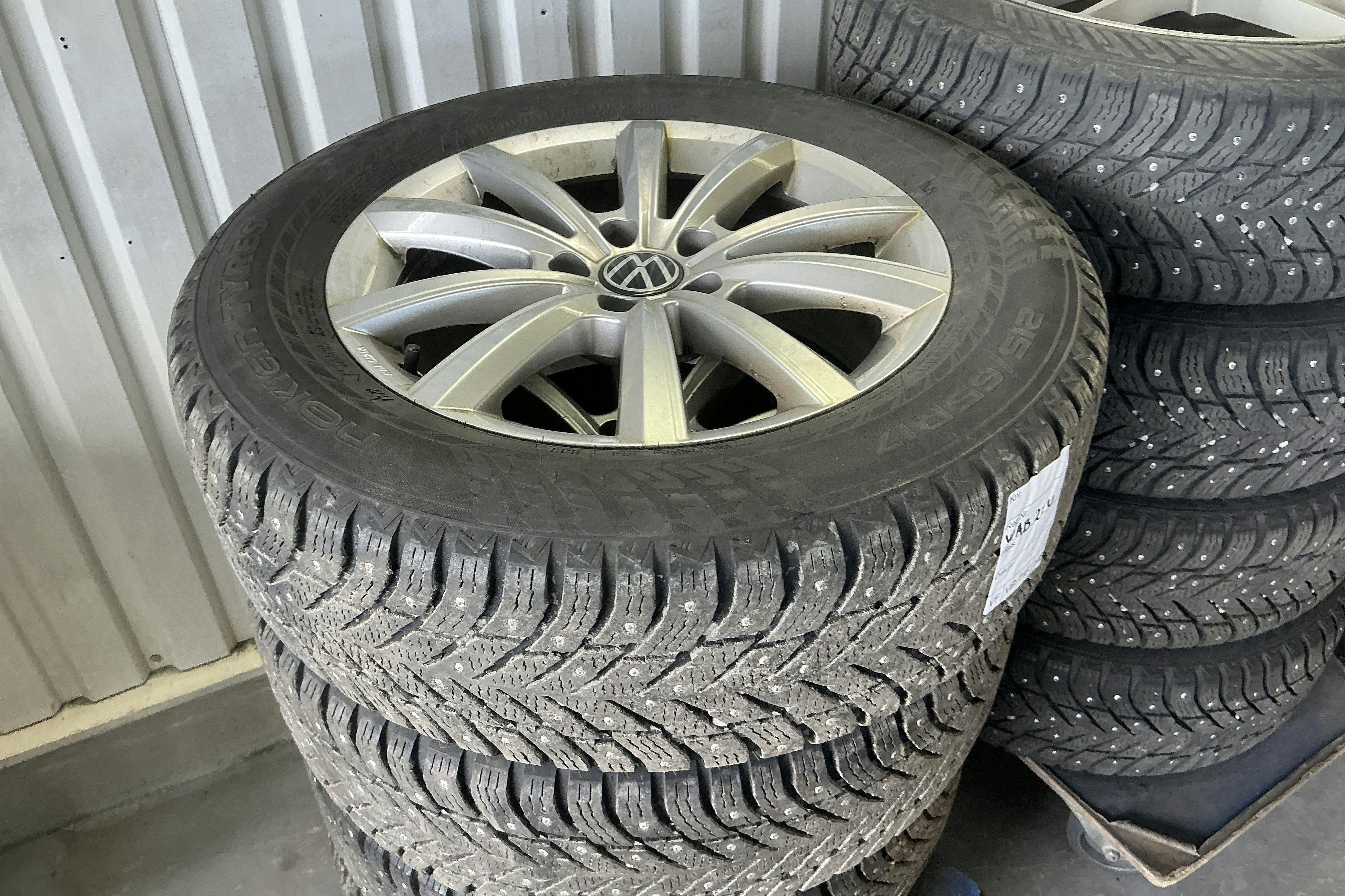 Vehicle Image 11