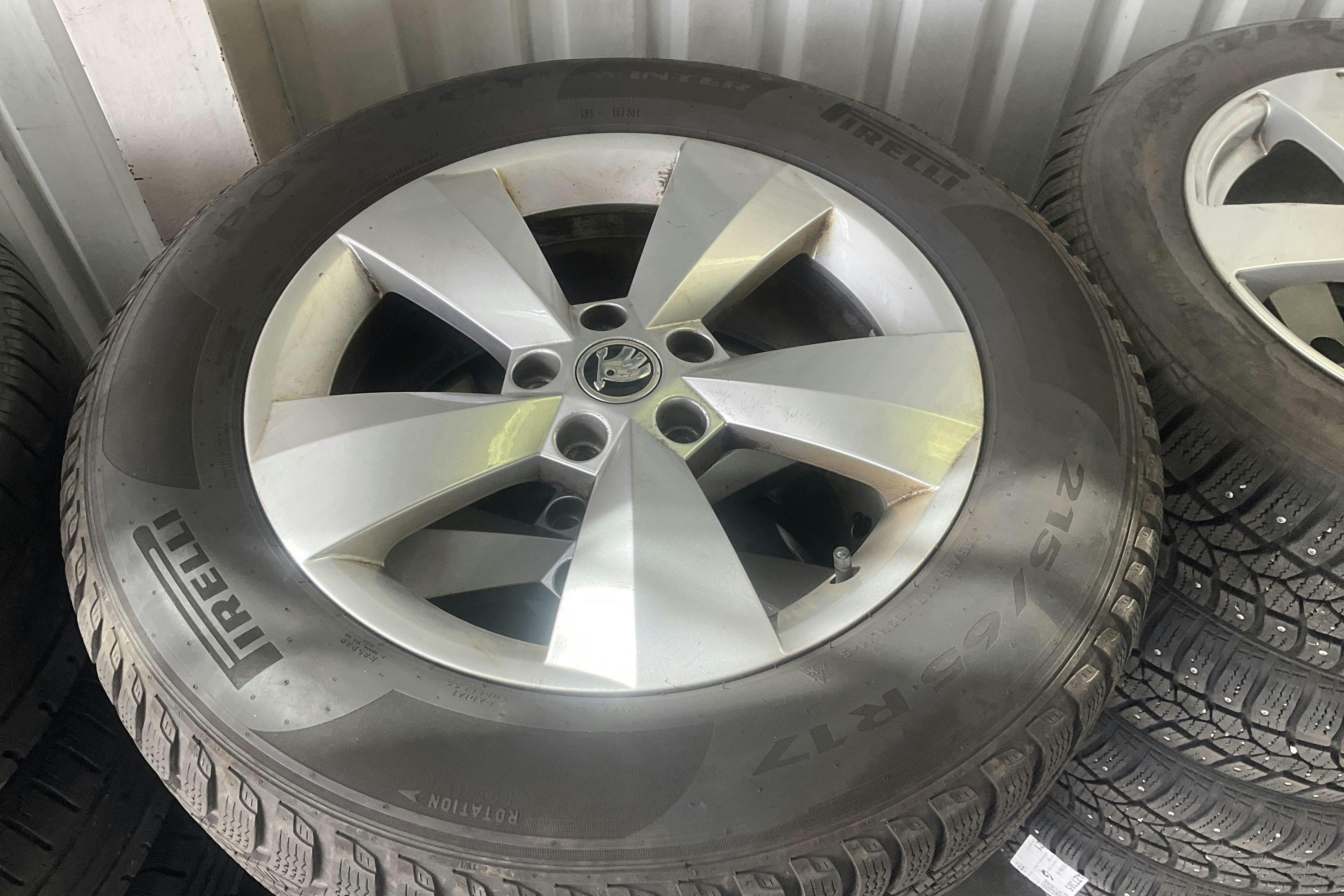 Vehicle Image 13