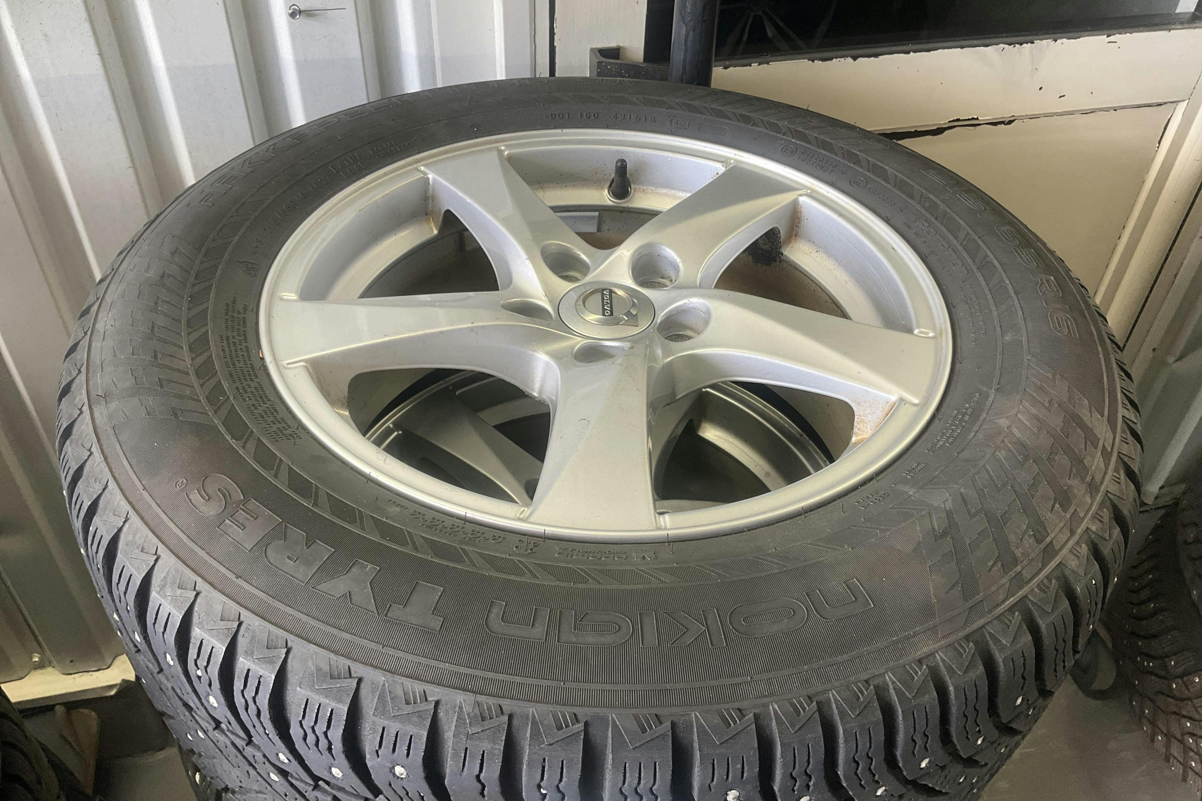 Vehicle Image 15