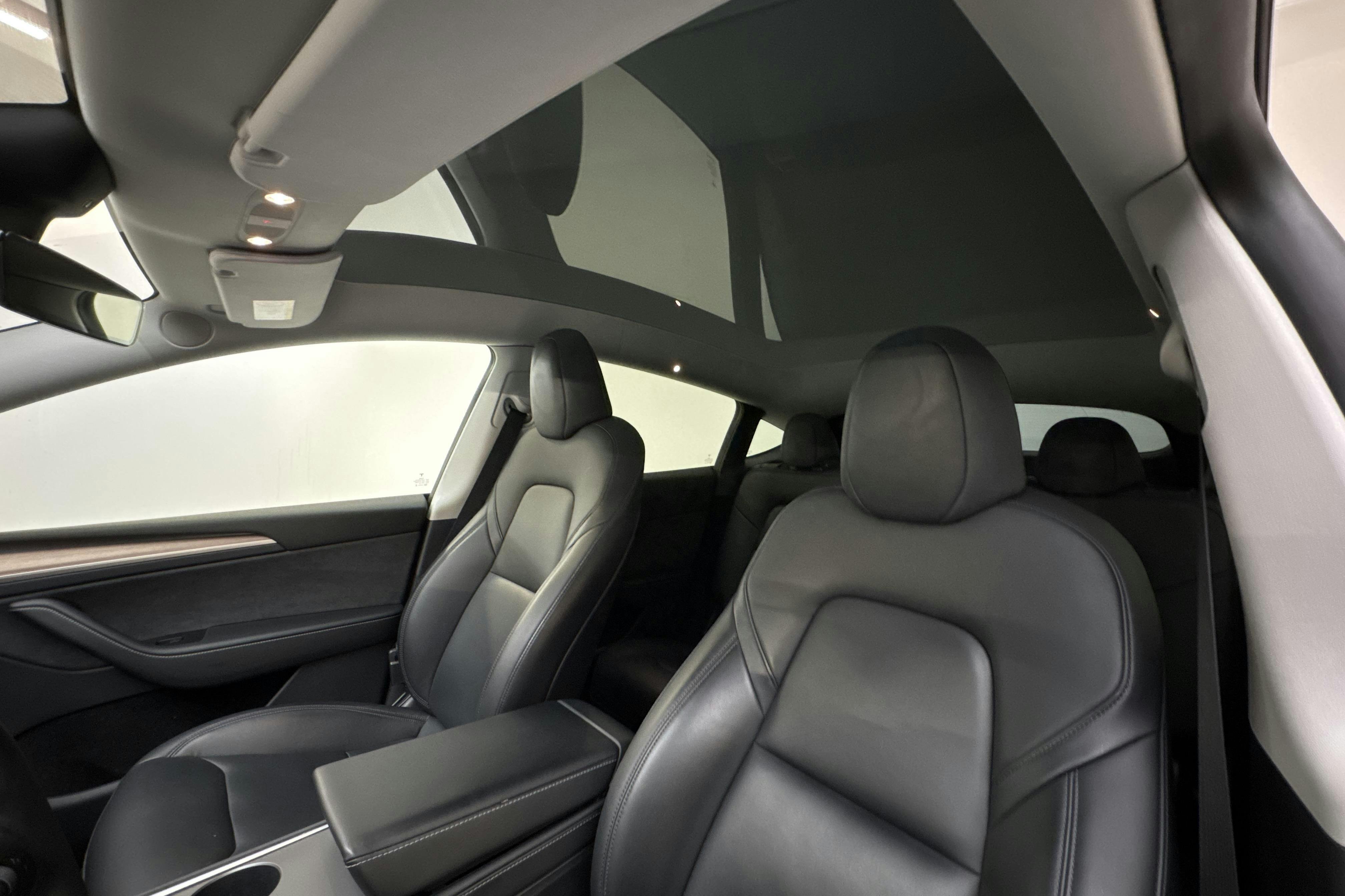 Vehicle Image 19