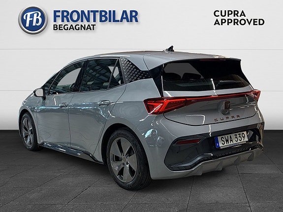 Vehicle Image 8