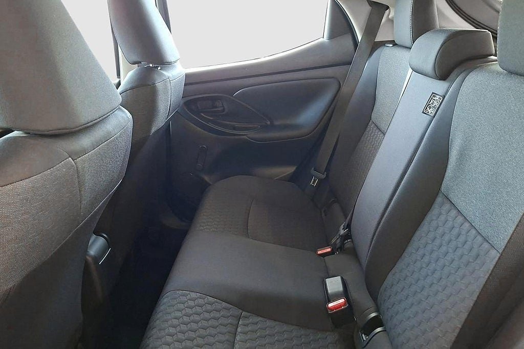 Vehicle Image 10