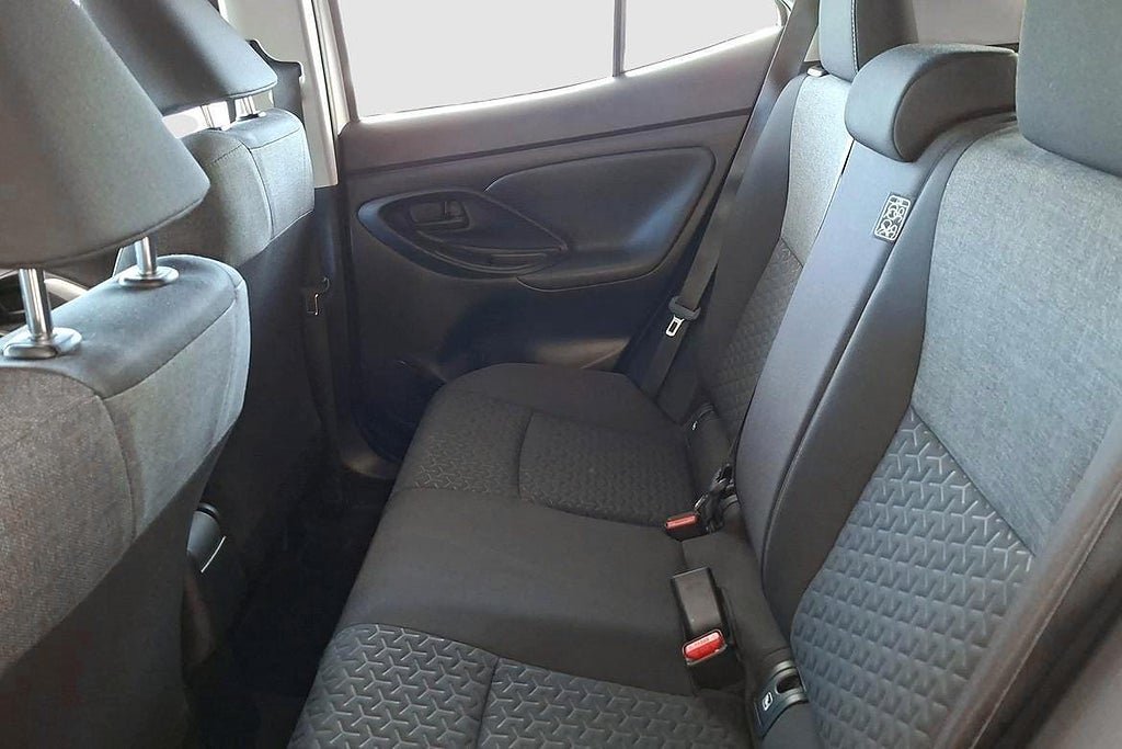 Vehicle Image 10