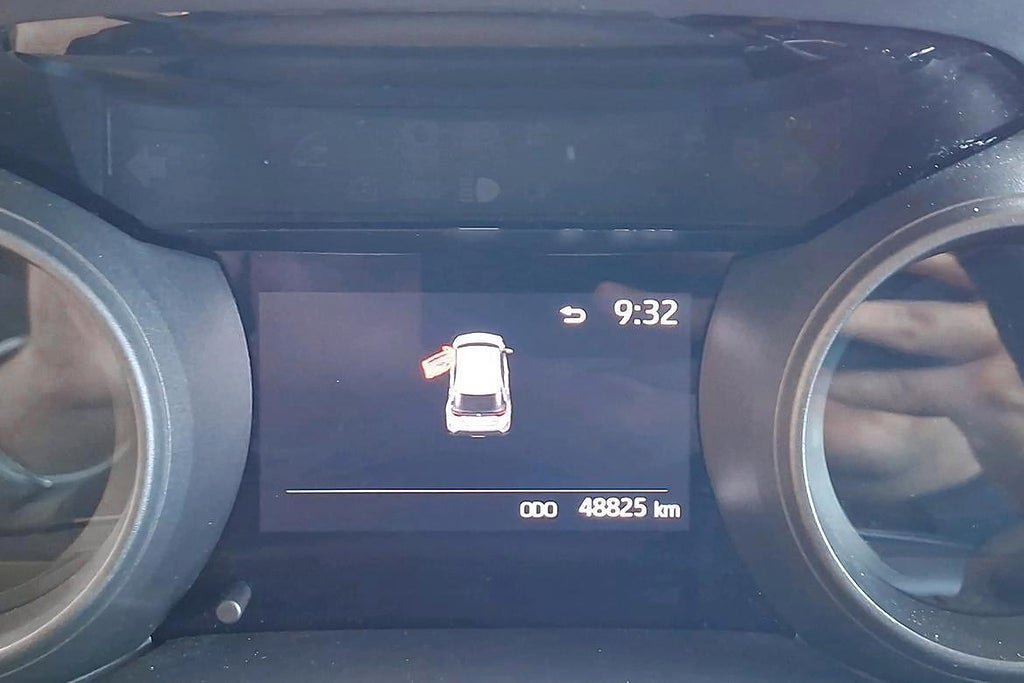 Vehicle Image 14