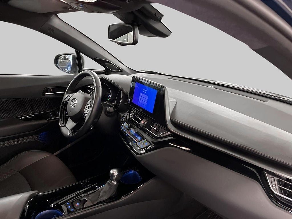 Vehicle Image 10
