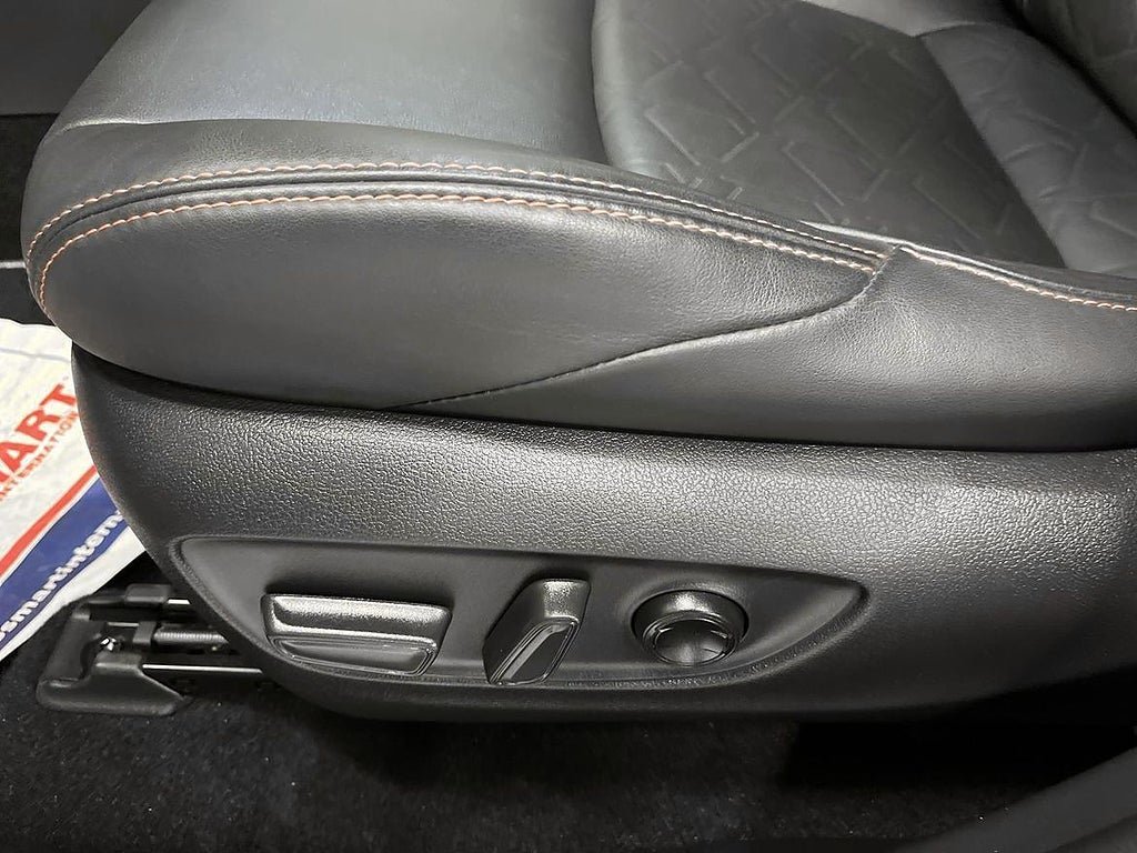 Vehicle Image 22