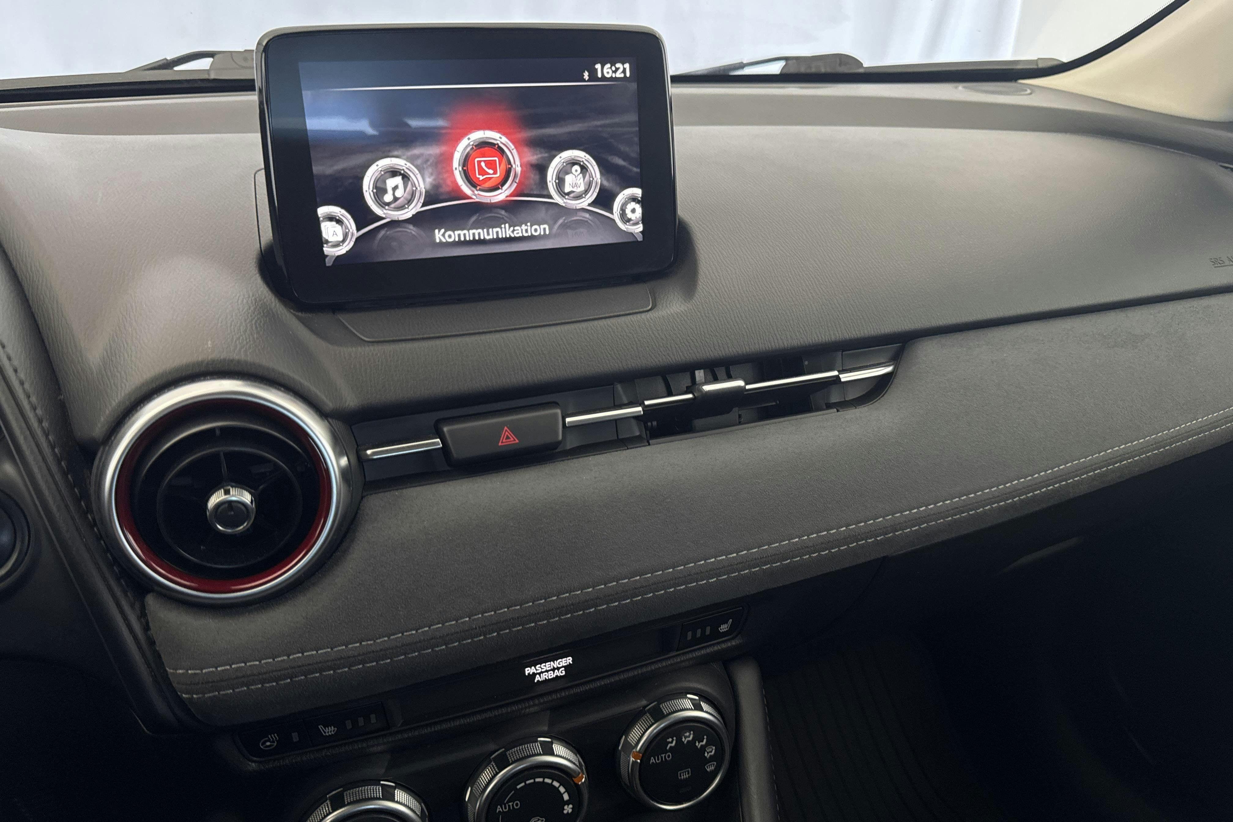 Vehicle Image 13