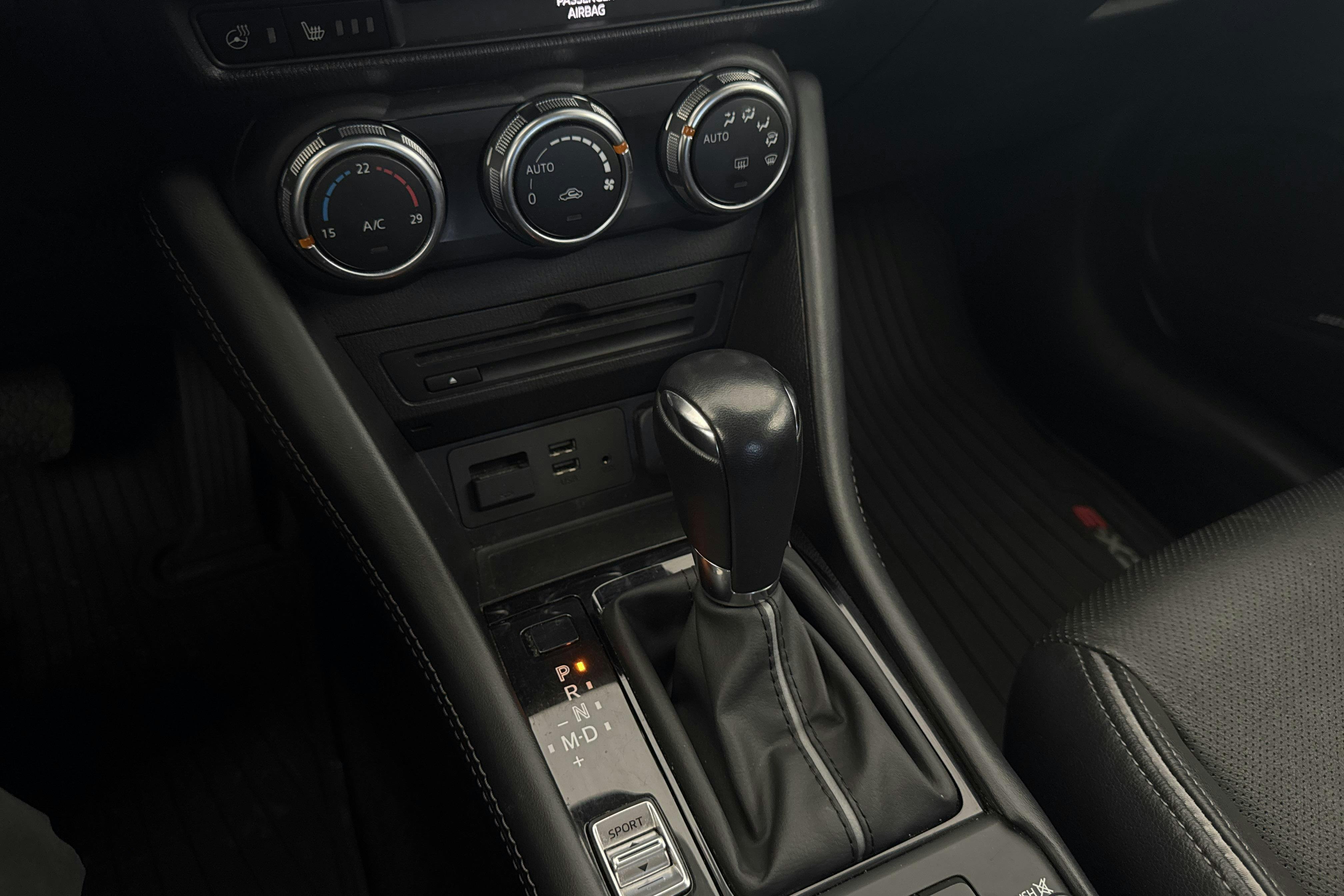 Vehicle Image 14