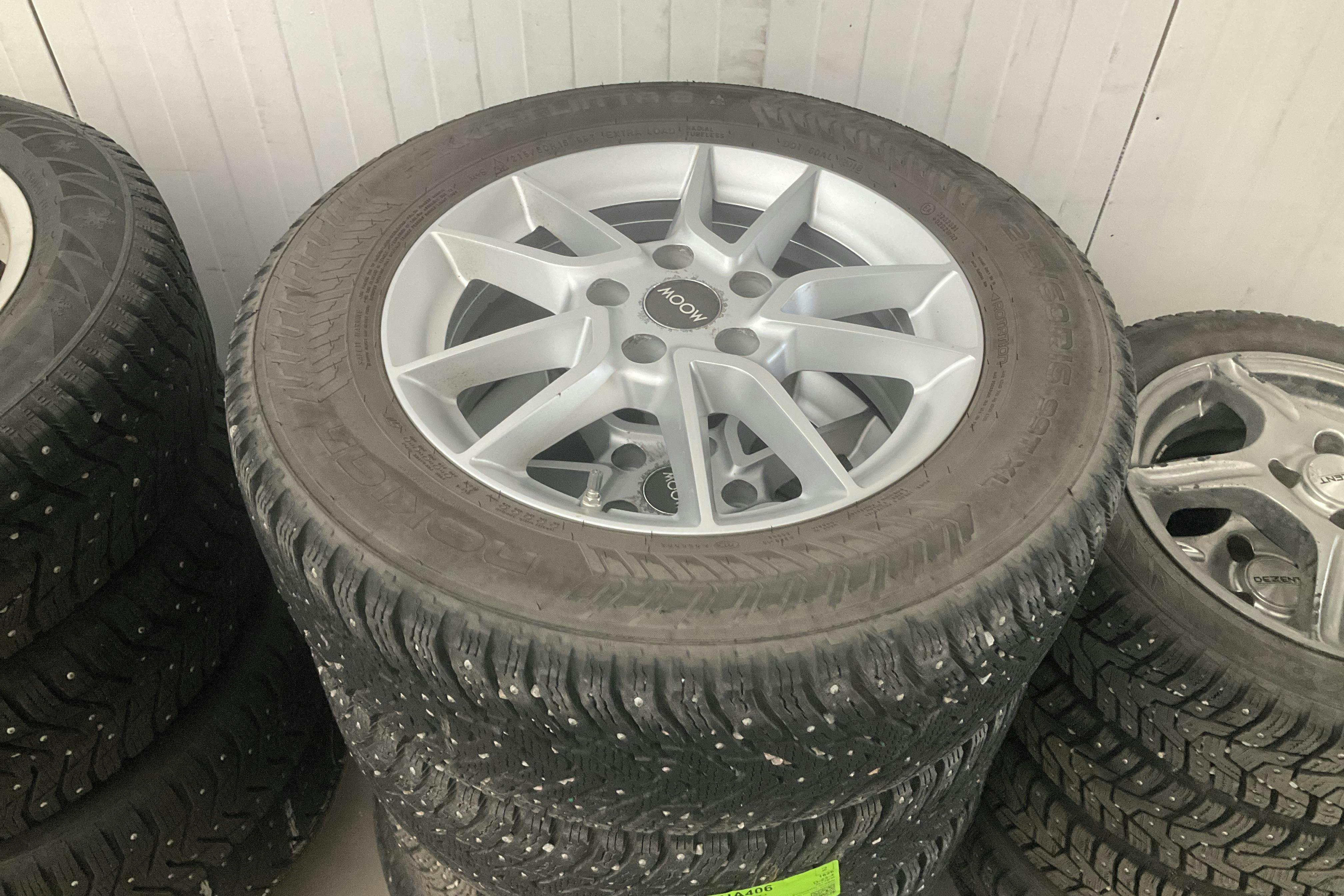 Vehicle Image 15