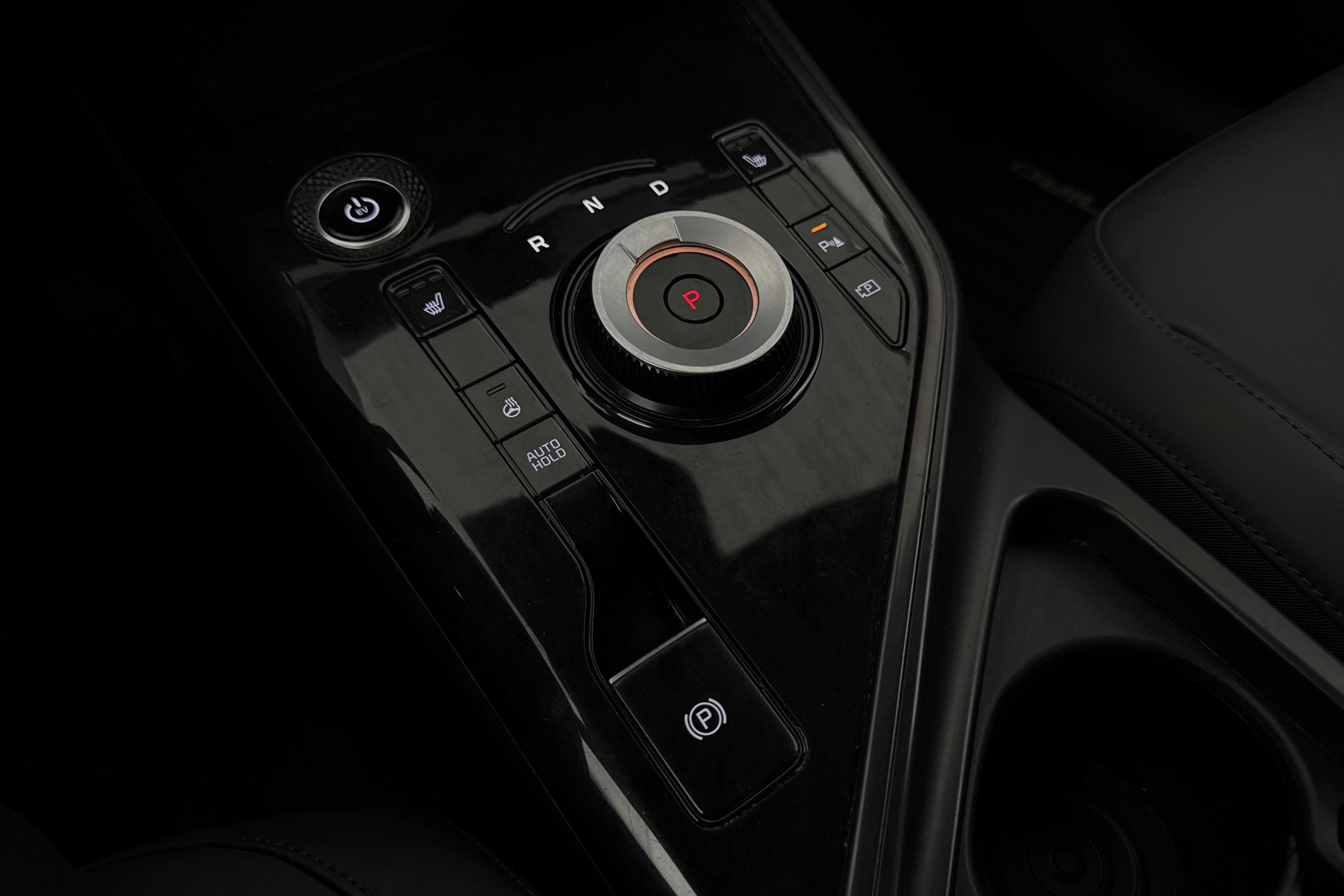 Vehicle Image 16