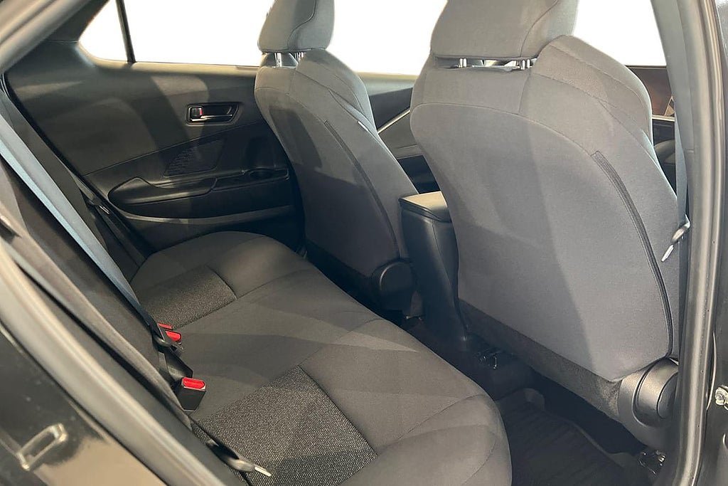 Vehicle Image 9