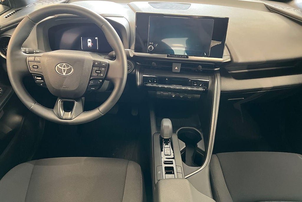Vehicle Image 10