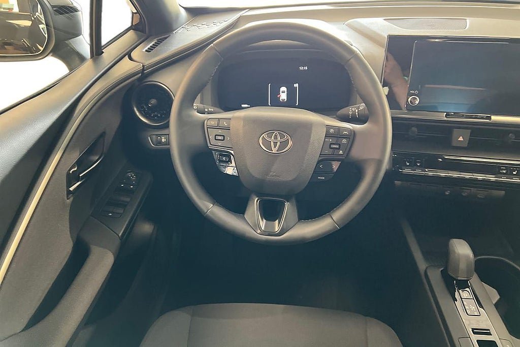 Vehicle Image 11