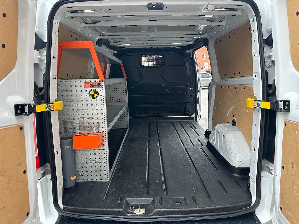 Vehicle Image 12