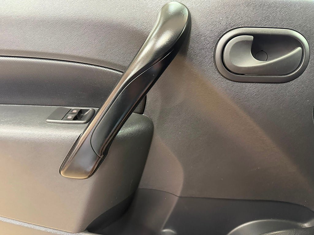 Vehicle Image 23