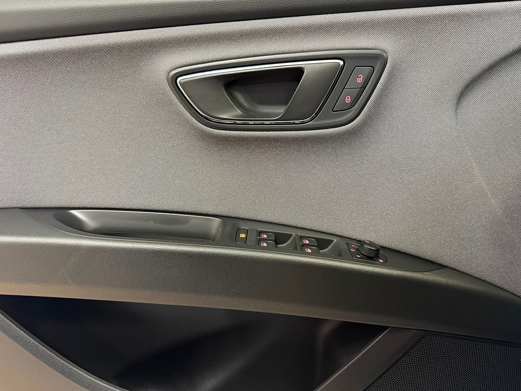 Vehicle Image 27