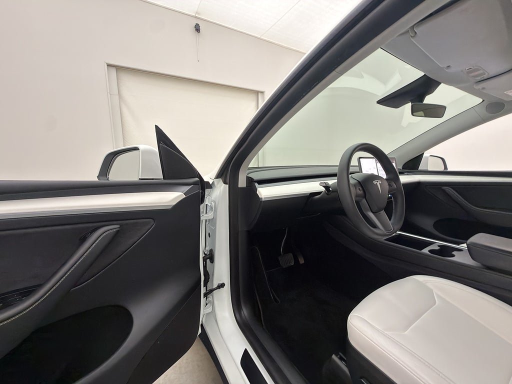 Vehicle Image 17