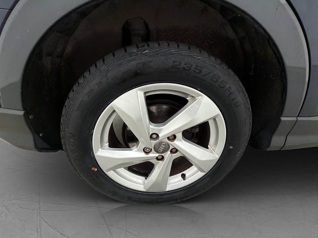 Vehicle Image 19