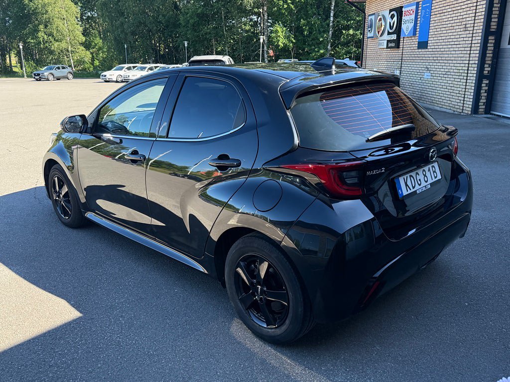 Vehicle Image 5