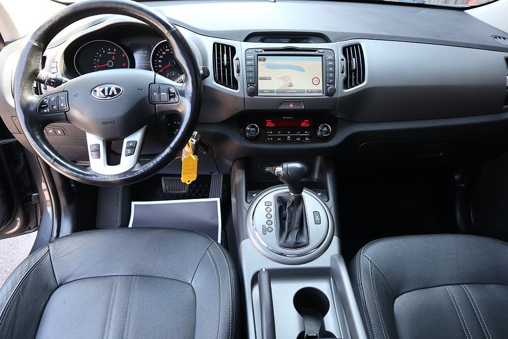 Vehicle Image 13