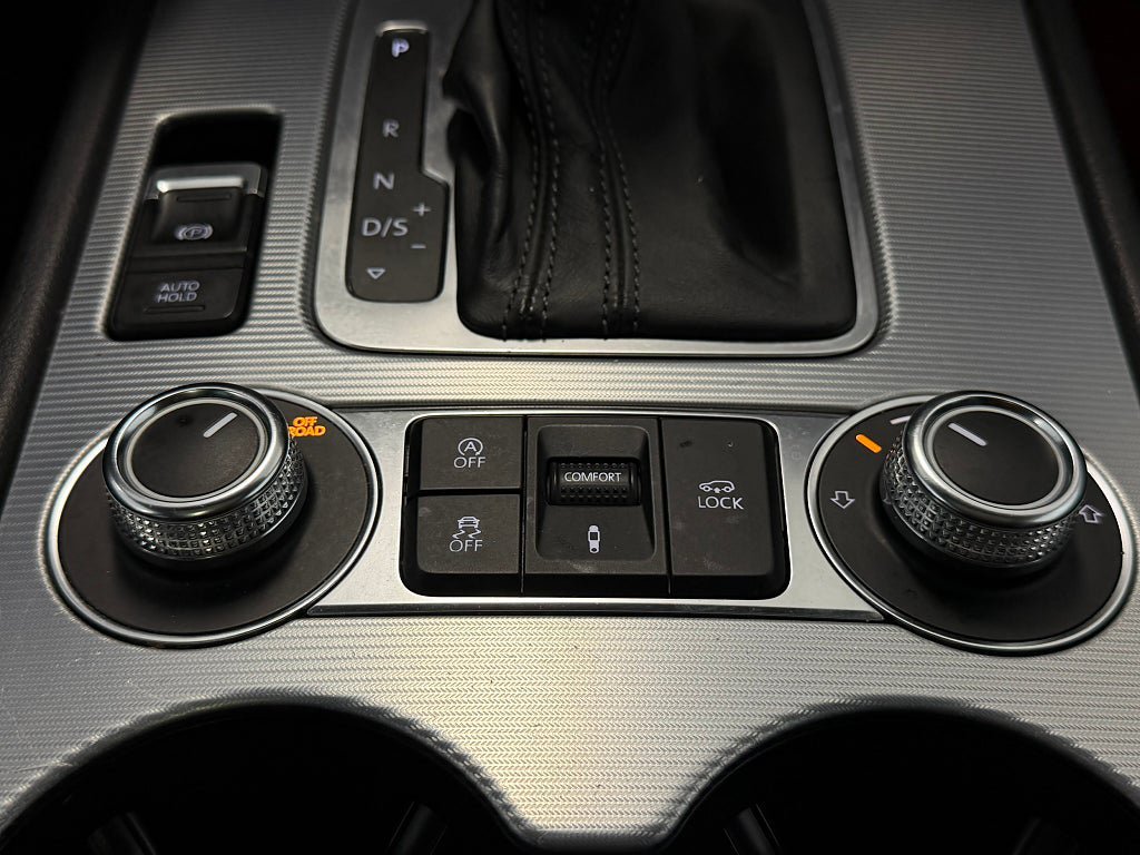 Vehicle Image 23