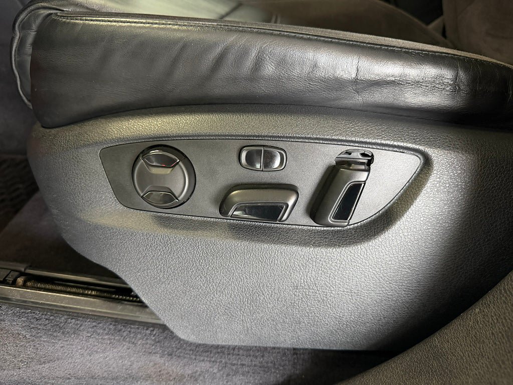 Vehicle Image 26