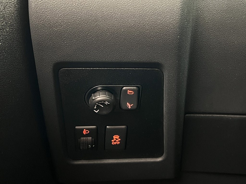 Vehicle Image 26