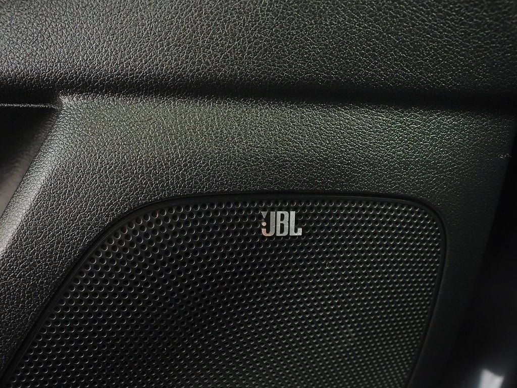 Vehicle Image 26