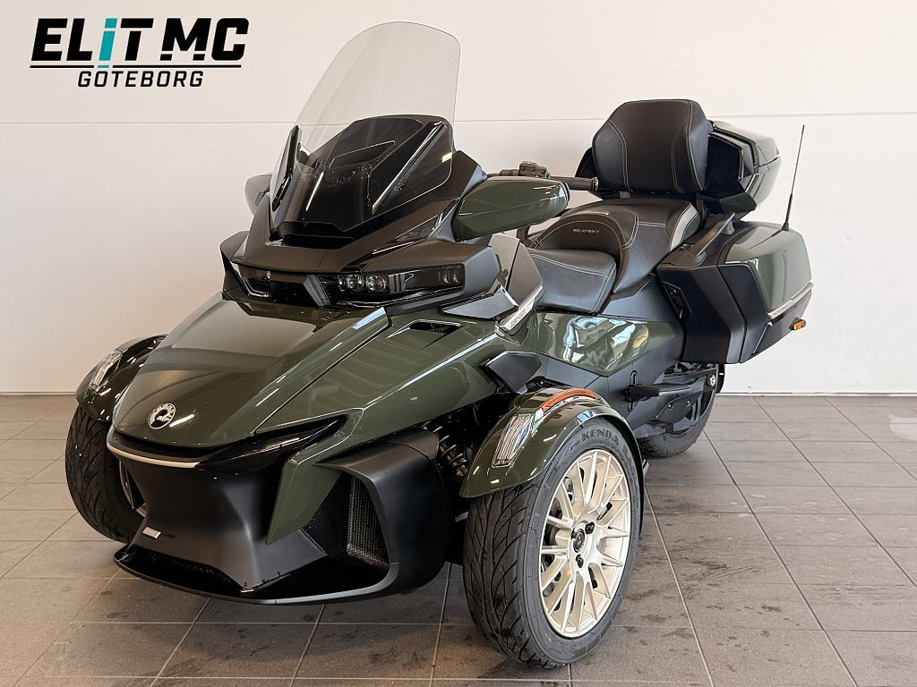 Vehicle Image 16