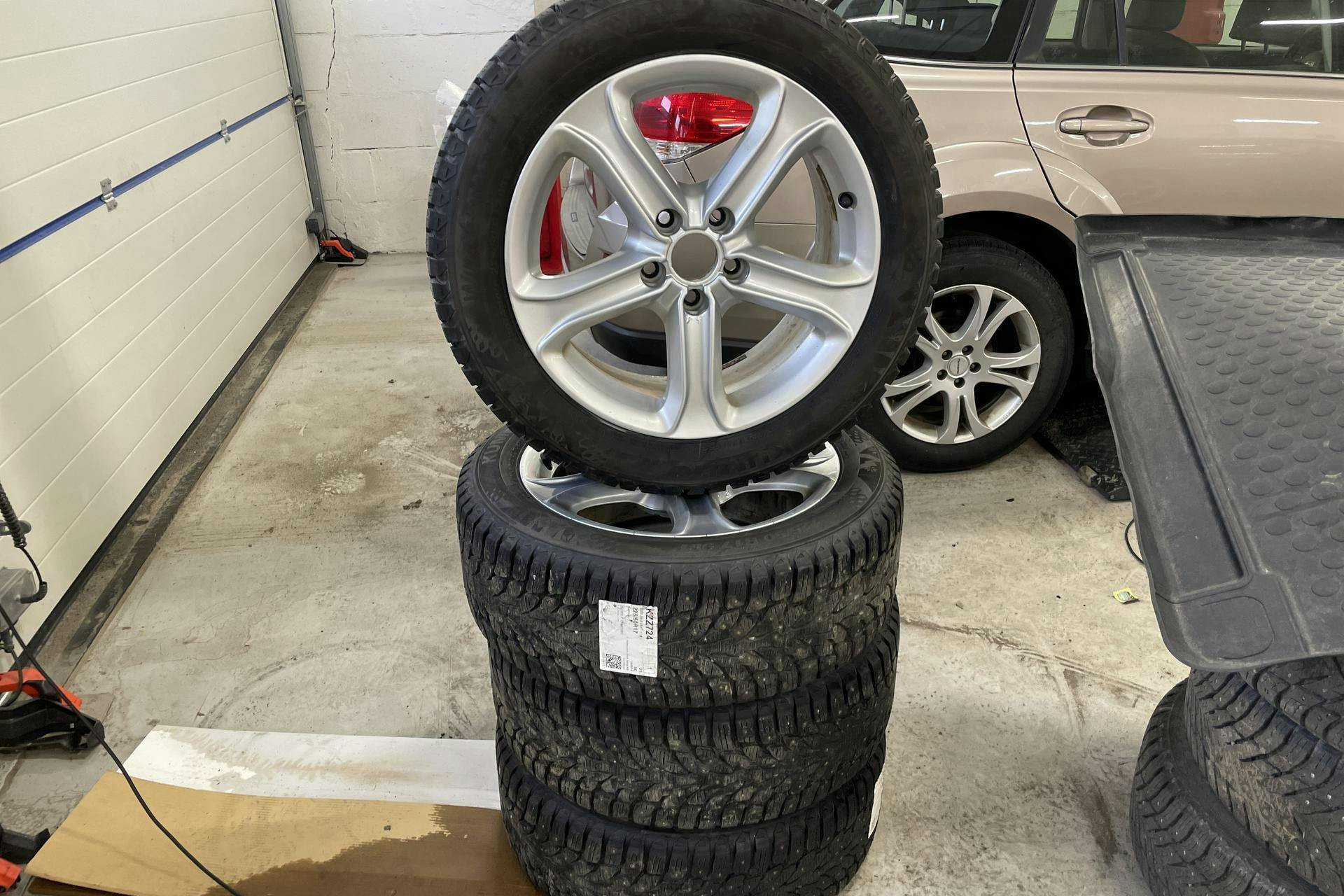 Vehicle Image 15