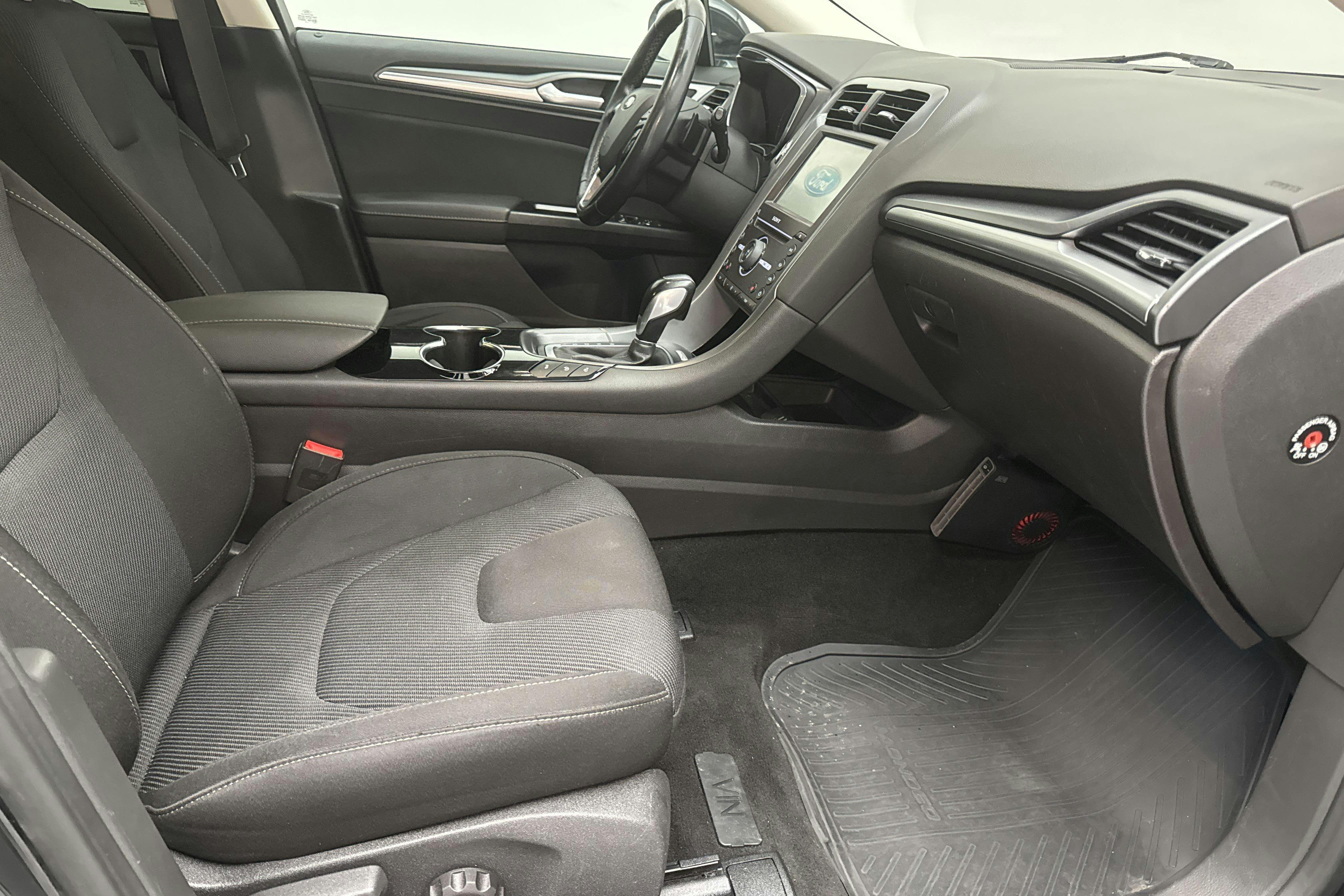 Vehicle Image 7