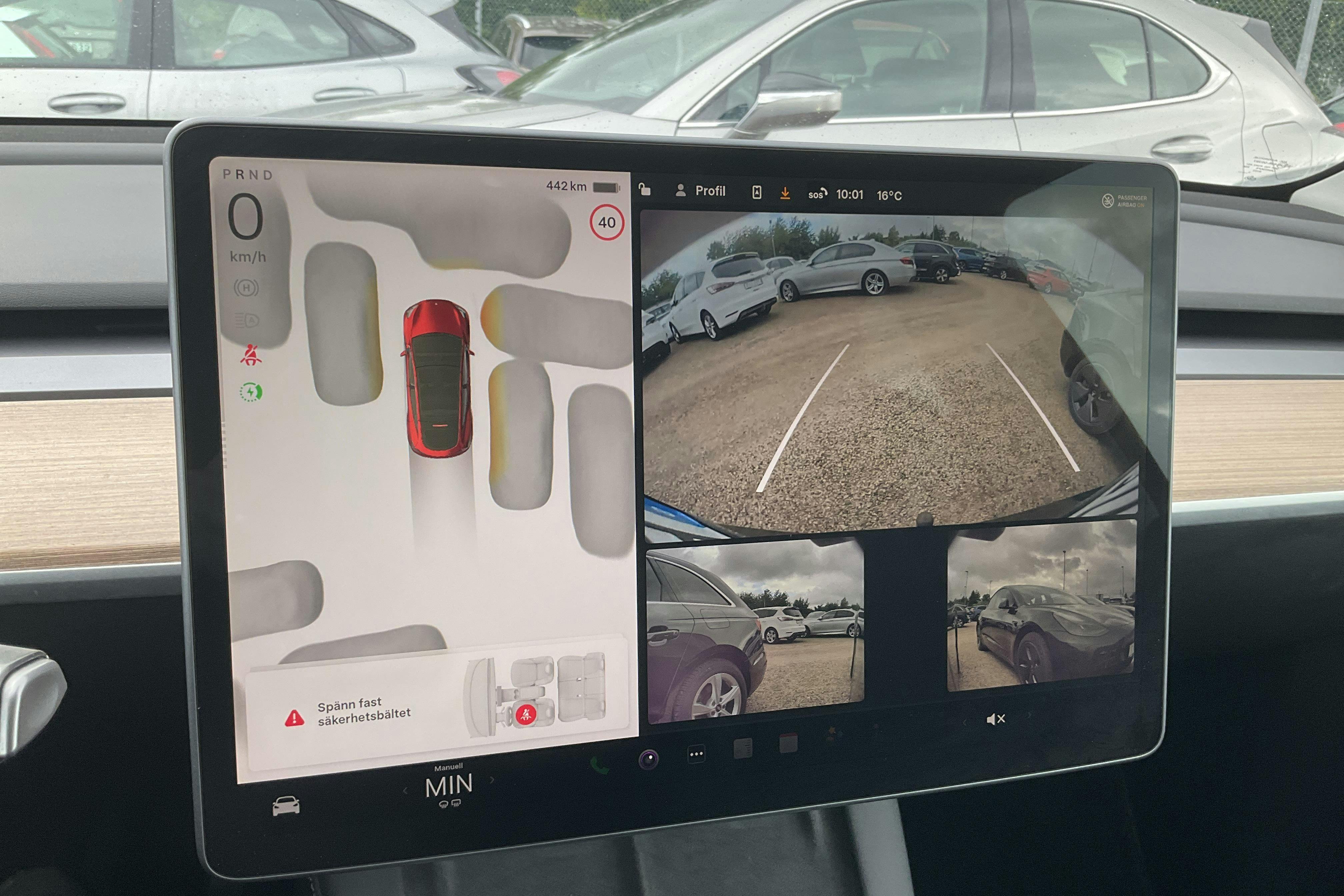 Vehicle Image 13