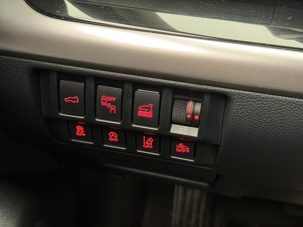 Vehicle Image 17