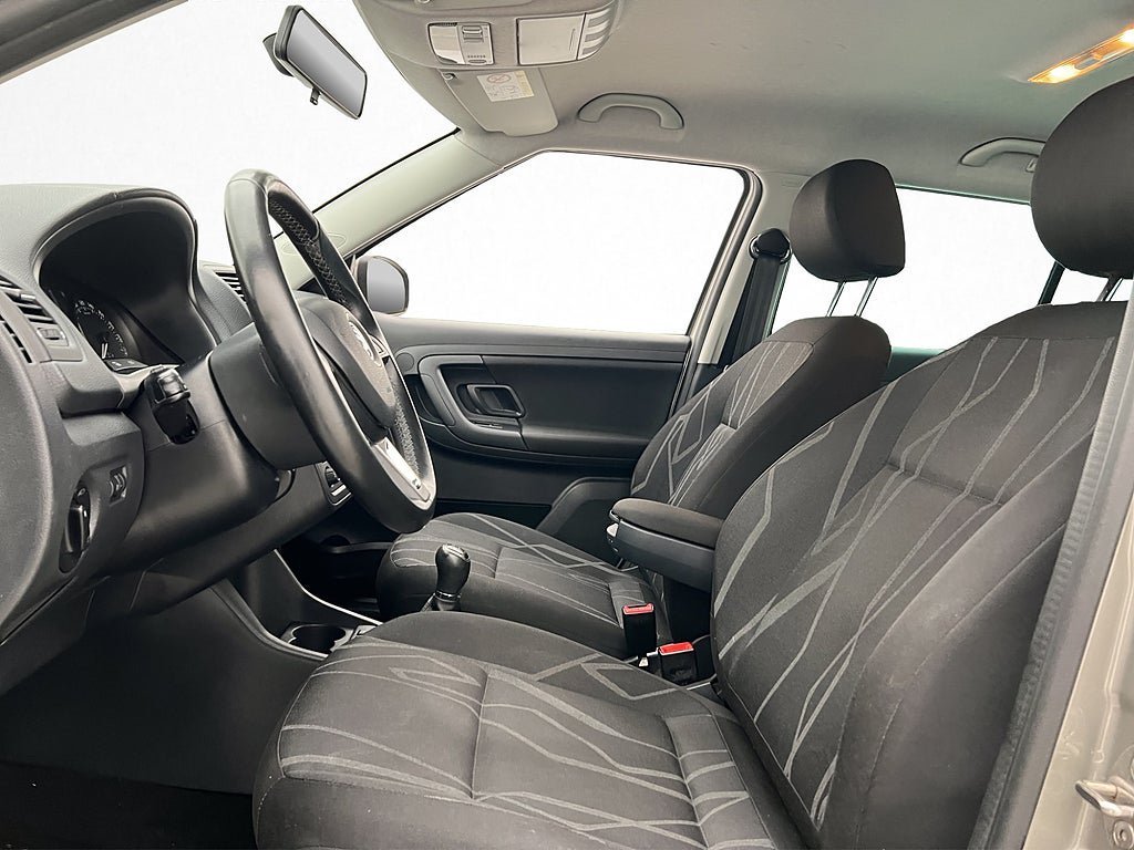 Vehicle Image 11