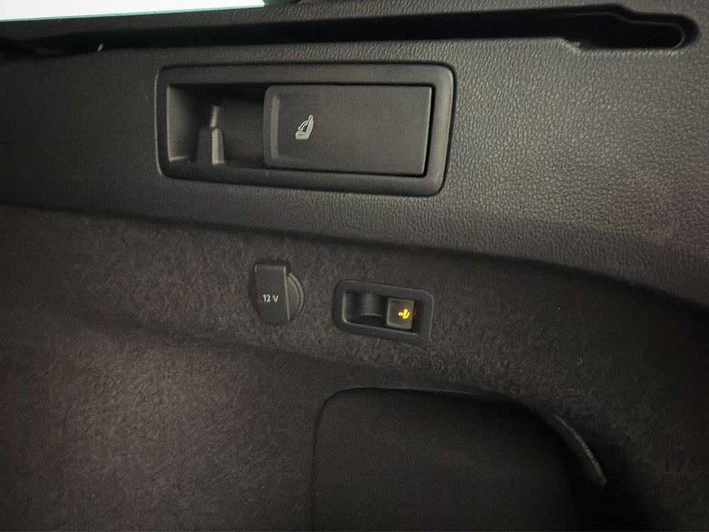 Vehicle Image 29