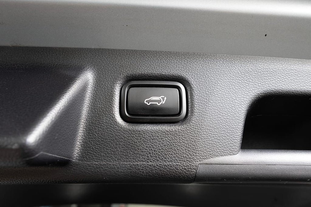 Vehicle Image 24