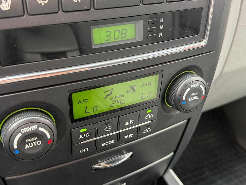 Vehicle Image 13
