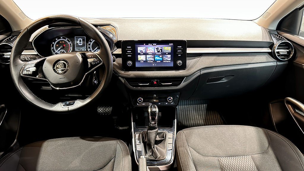 Vehicle Image 10