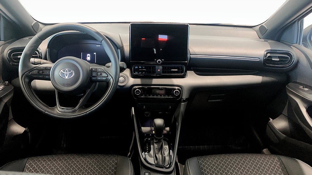 Vehicle Image 9