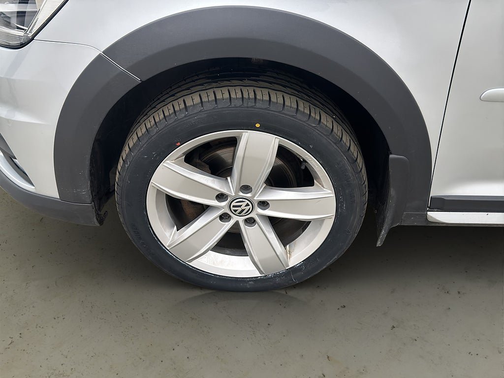 Vehicle Image 26