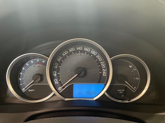 Vehicle Image 12