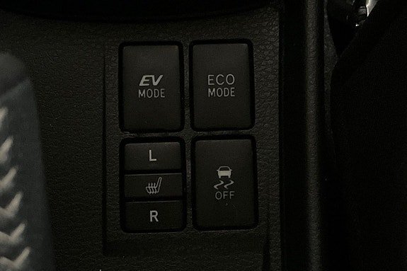 Vehicle Image 26