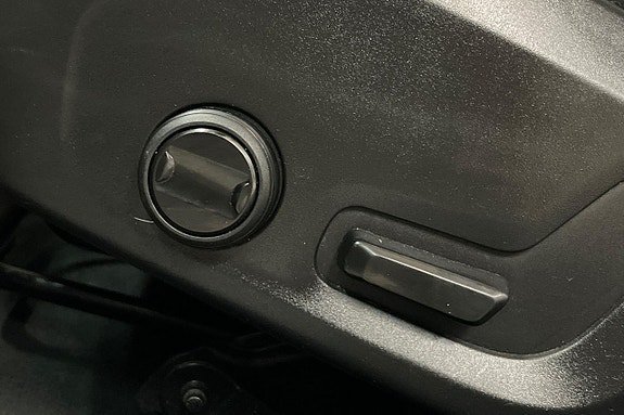 Vehicle Image 27