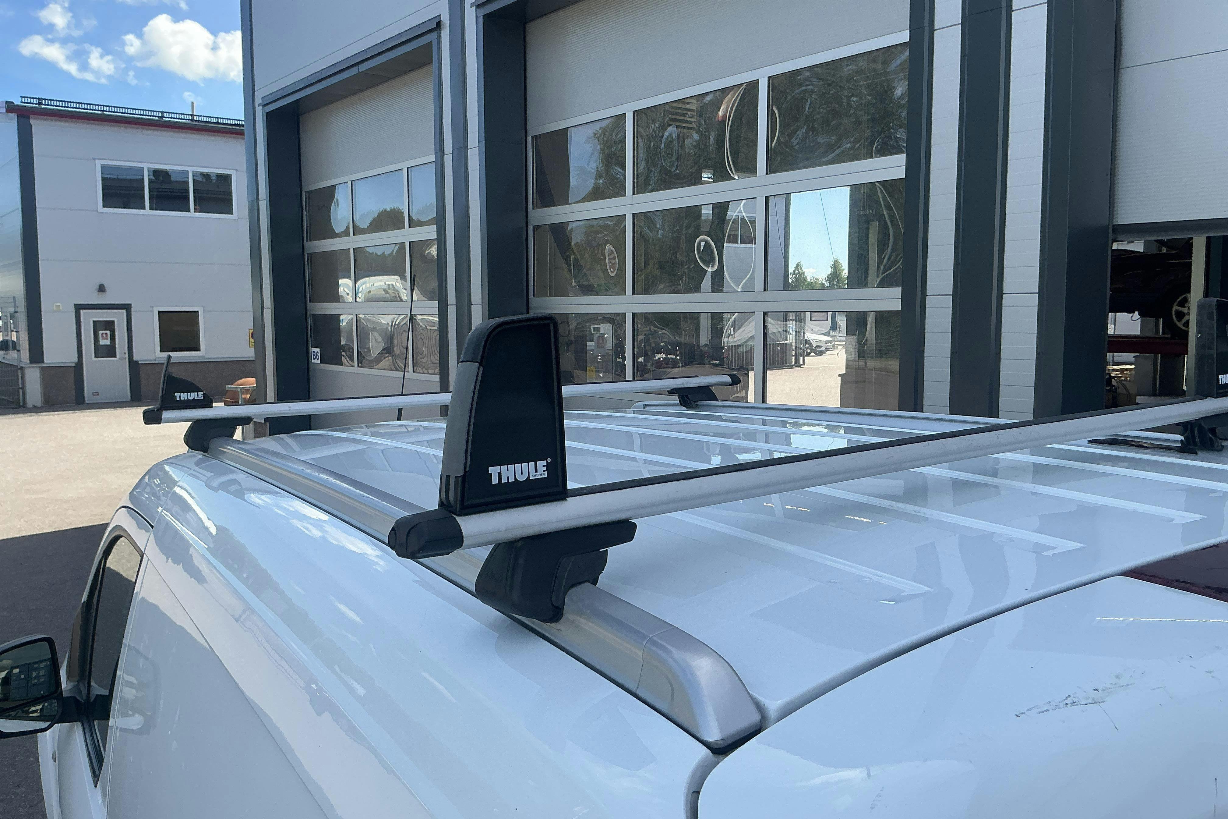 Vehicle Image 13