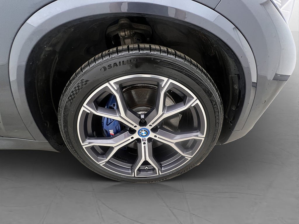 Vehicle Image 35