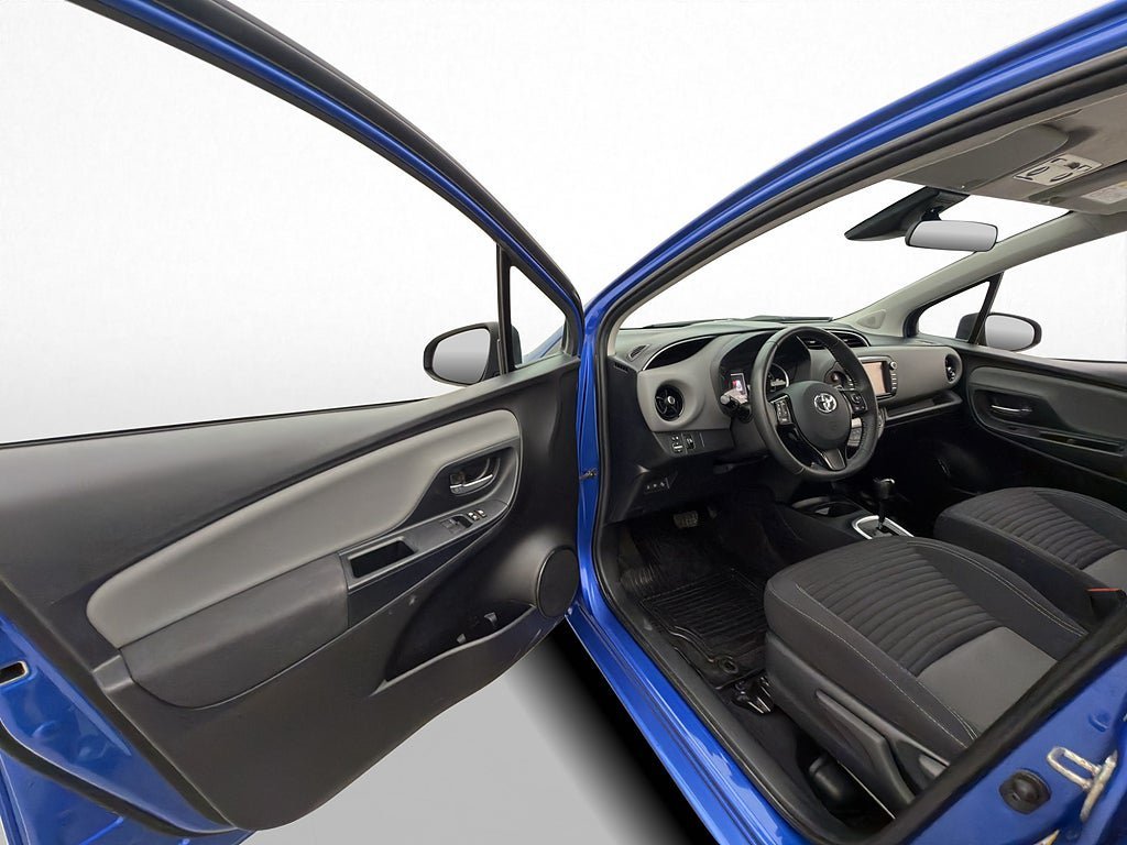 Vehicle Image 9