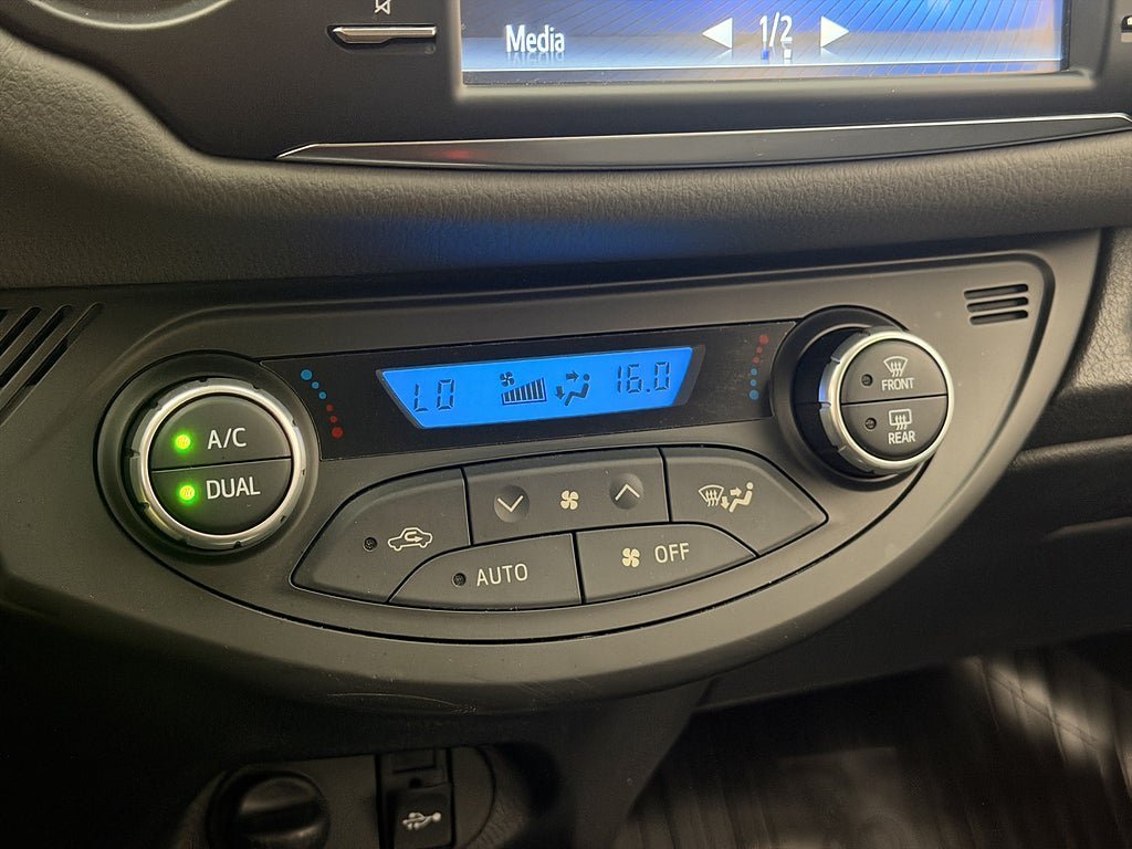 Vehicle Image 19