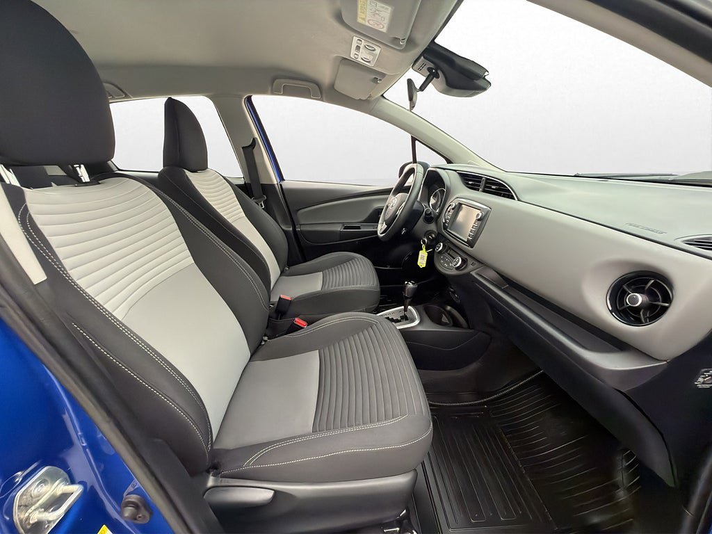 Vehicle Image 23