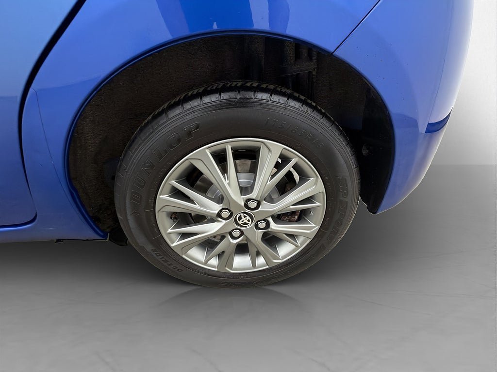 Vehicle Image 30